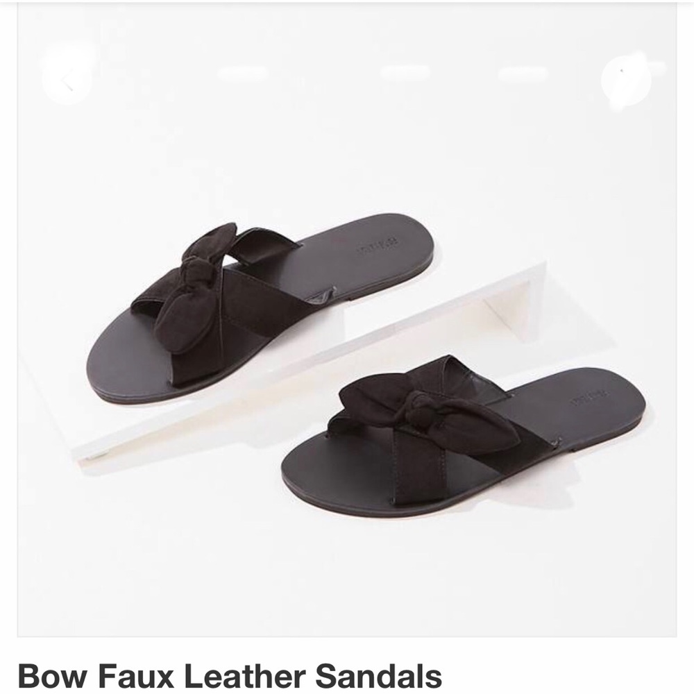 🌺Forever 21 Faux Leather Bow Sandal Sz 10 Black